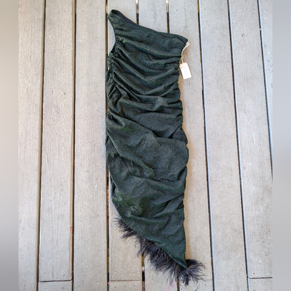 SAYLOR One-Shoulder Emerald Green Feather-Hem Dress - Picture 6 of 14